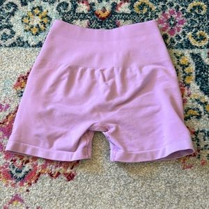 Alphalete Amplify Short 4.5”